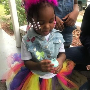 Meet your Posher, Neva